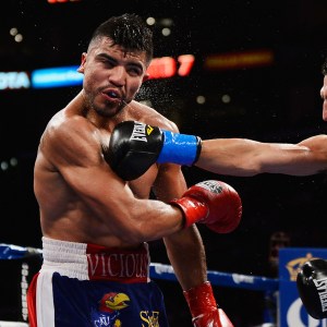 victor-ortiz-v-josesito-lopez-20120623-201212-639