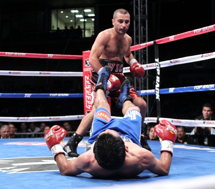 VicDarchinyan_JavierGallo_KO