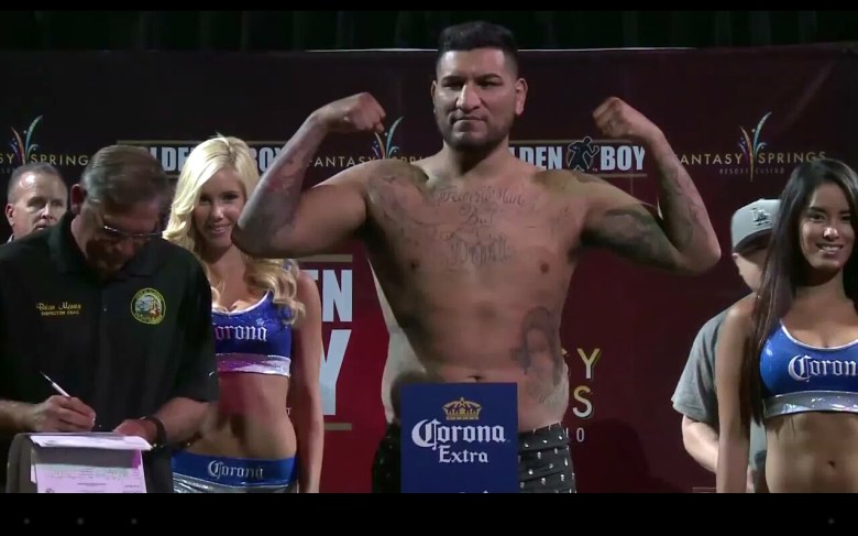 Arreola_Mitchell_weighin