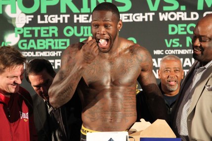 006 Wilder eats cake on scale IMG_1921