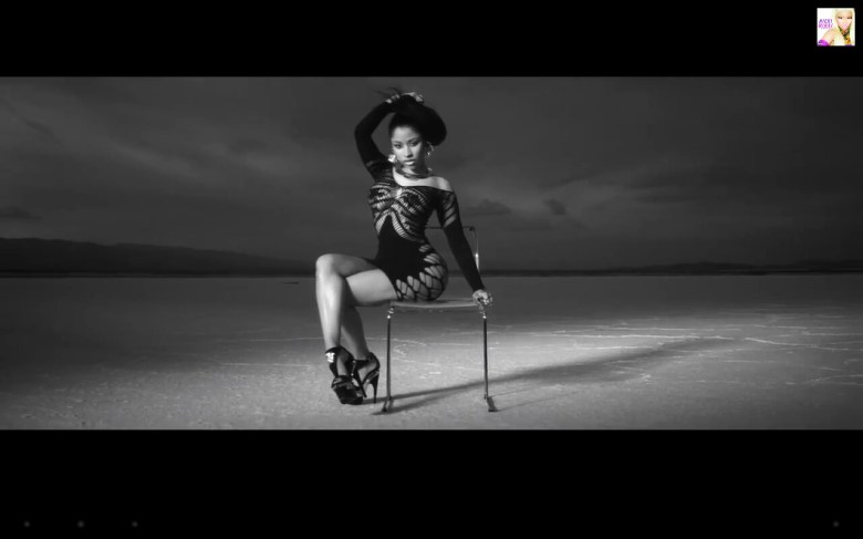 NickiMinaj_LookingAssNiggas