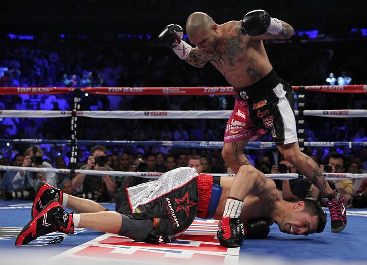 Cotto_Martinez_knockdown