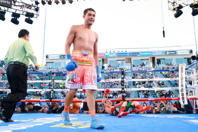 Omar Figueroa vs Daniel Estrada