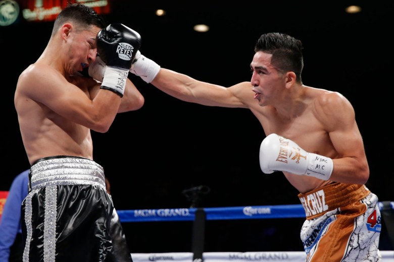Leo Santa Cruz vs Jesus Ruiz