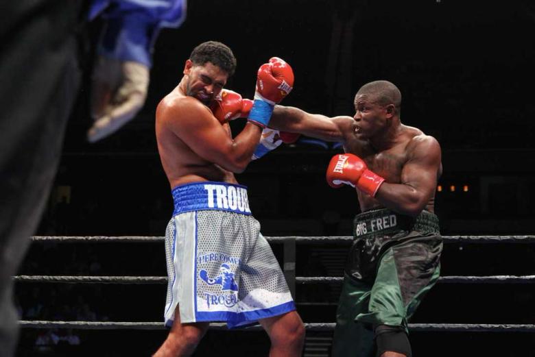 CP31U5vUwAAJv-p.jpg-large