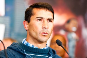 LR_JUAN R SOLIS-PRESSER-1705