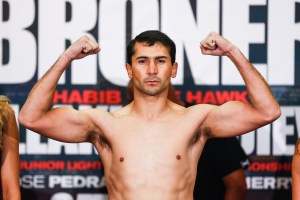 LR_JUAN R SOLIS-WEIGH IN-0006