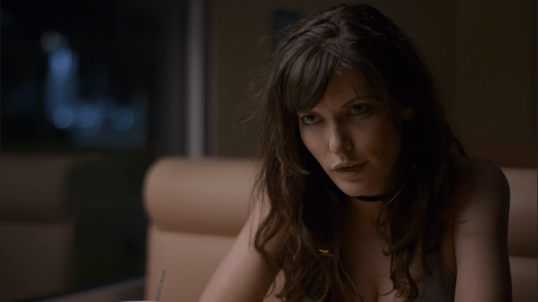 Dena+sexy+at+diner+2