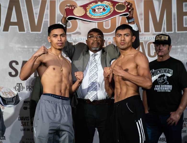 Leo vs Juarez Weigh In-6